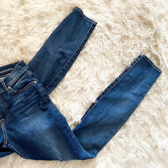 7 for all mankind gwenevere mid rise distressed skinny jeans dark phoenix 26 - Picture 4 of 8